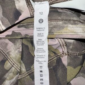 Lululemon camo full length with pockets